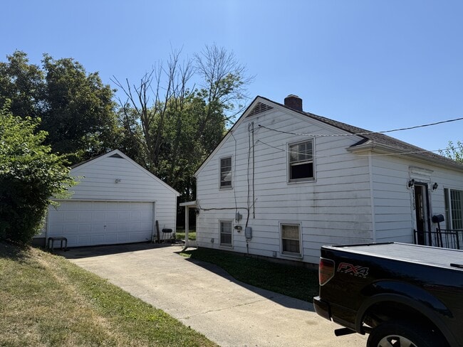 Building Photo - 1313 Carolina Ave