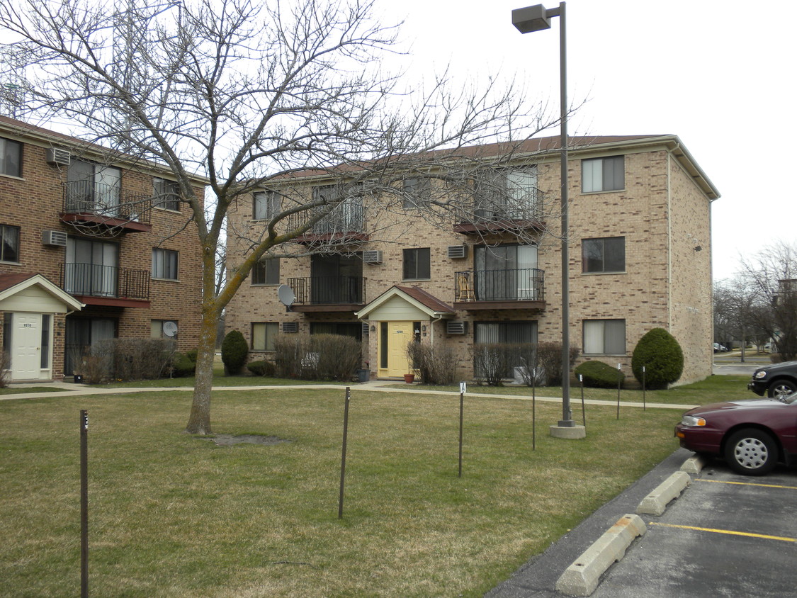 Hamilton Court Apartments Des Plaines