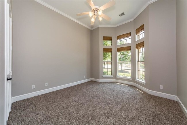 Building Photo - 3440 Crossbow Dr