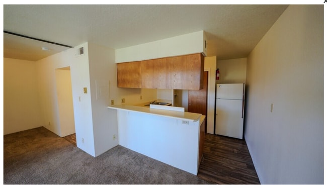 Interior Photo - BRANDYWOOD PARK!!!   FREE UTILITIES!!   GR...