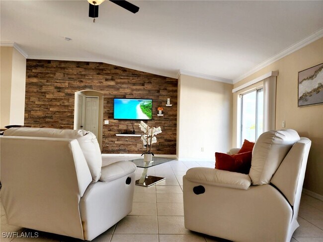 Foto del edificio - 101 NW 35th Pl