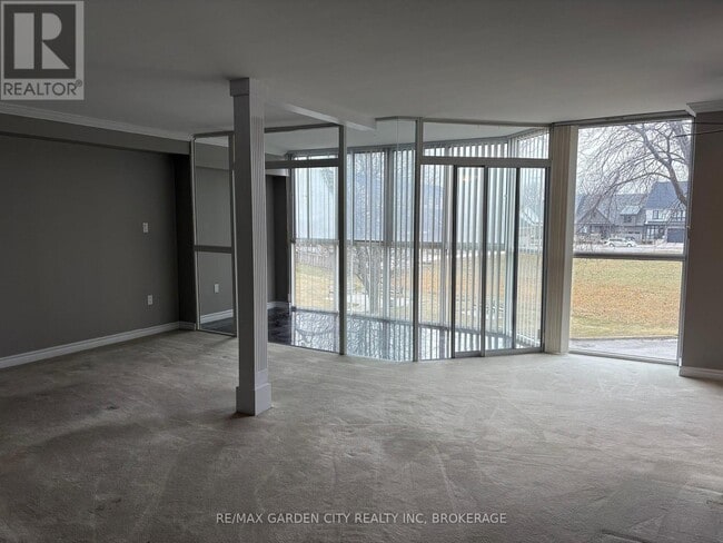 Building Photo - 162 Martindale Rd