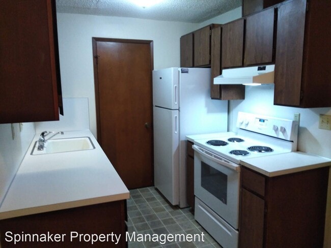 Building Photo - 4401 76th Ave W
