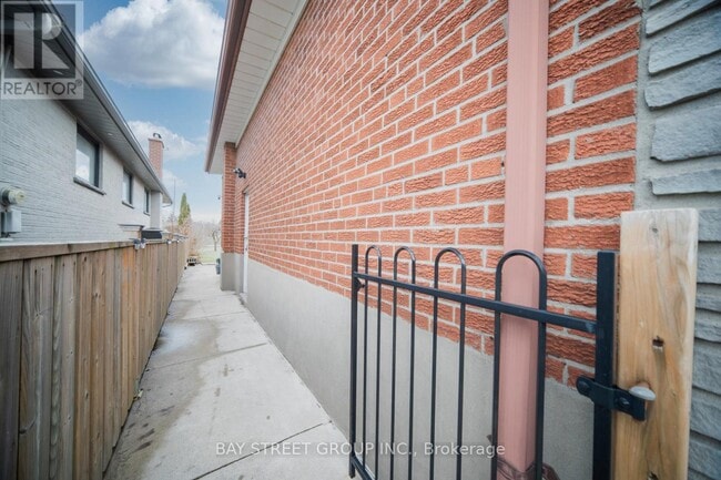 Building Photo - 1520 Brentano Blvd