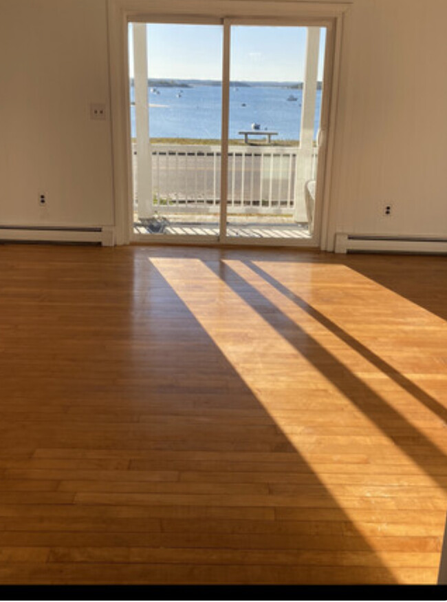 Building Photo - 175 Onset Ave