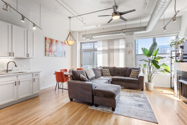 Foto del edificio - 933 W Van Buren St