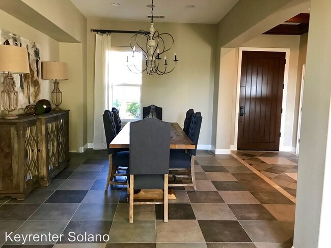 Foto del edificio - 819 Bayridge Pl