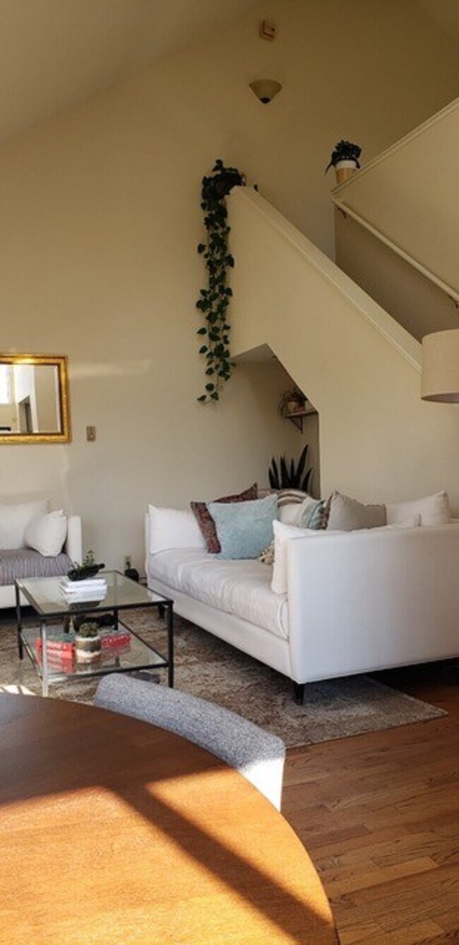 Sala de estar - 1152 Shoreline Dr