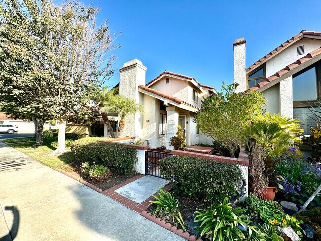 Building Photo - Charming 3 bedroom home in desirable North...