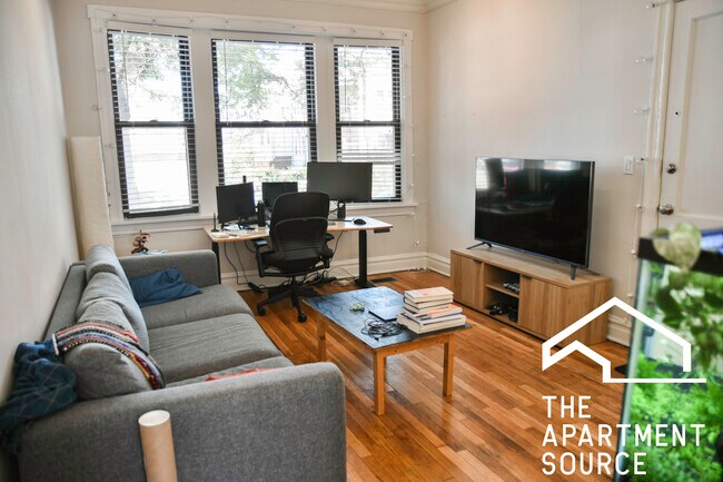 Building Photo - 3143 W Wellington Ave