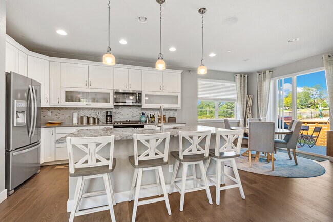 Building Photo - 8945 Yates Dr