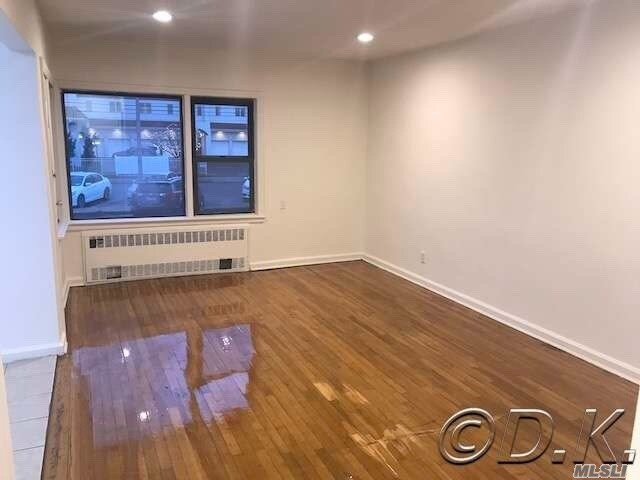 Foto principal - 425 W Broadway