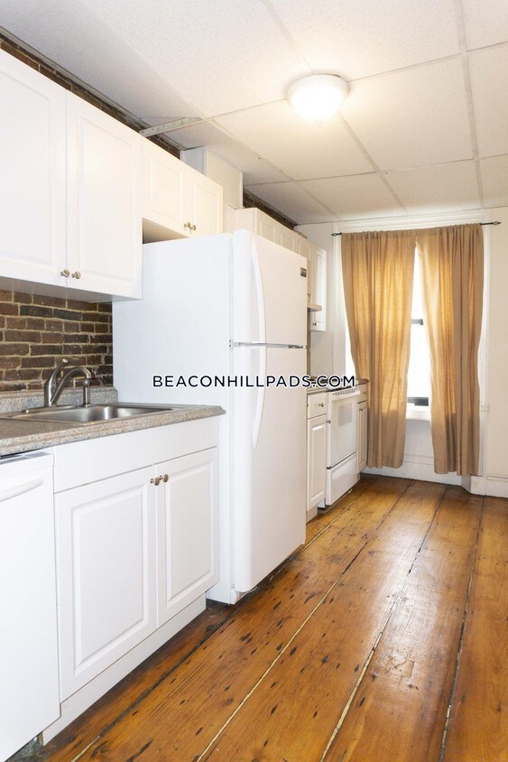 Primary Photo - 147 Charles St