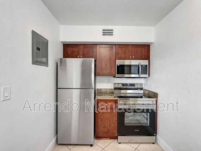 Foto del edificio - 8475 SW 94th St