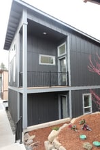 Building Photo - 12905 SE Ridgecrest Rd