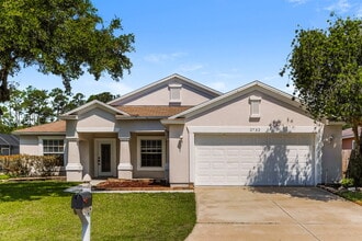 Building Photo - 2732 Woodsdale Dr