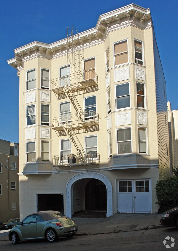 Building Photo - 1635 Jones St