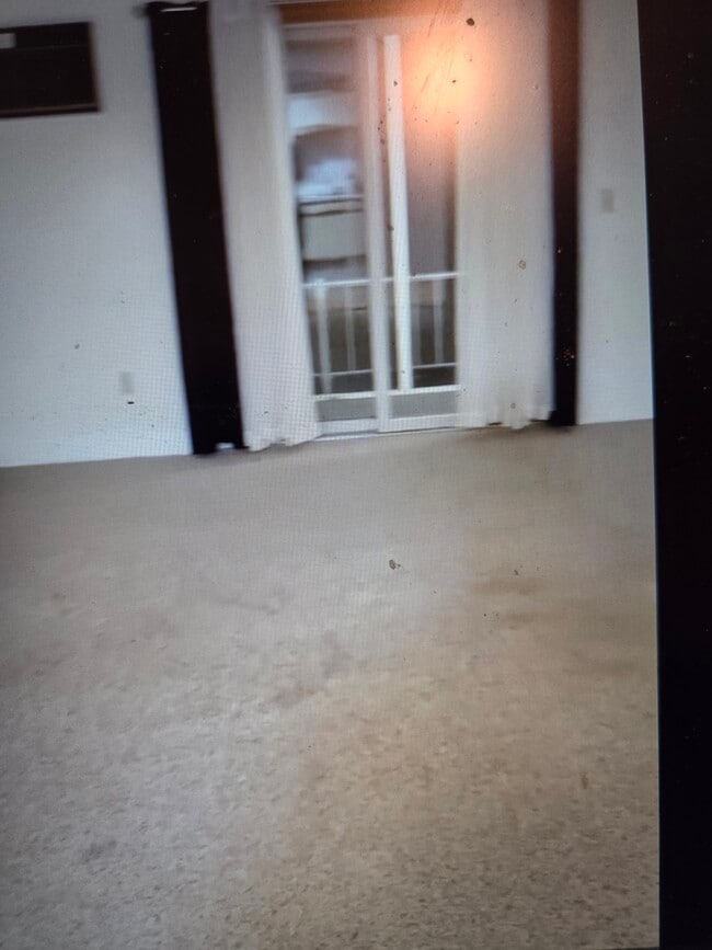 Building Photo - 41 W Summit St