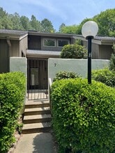 Building Photo - 7 Dartford Ct