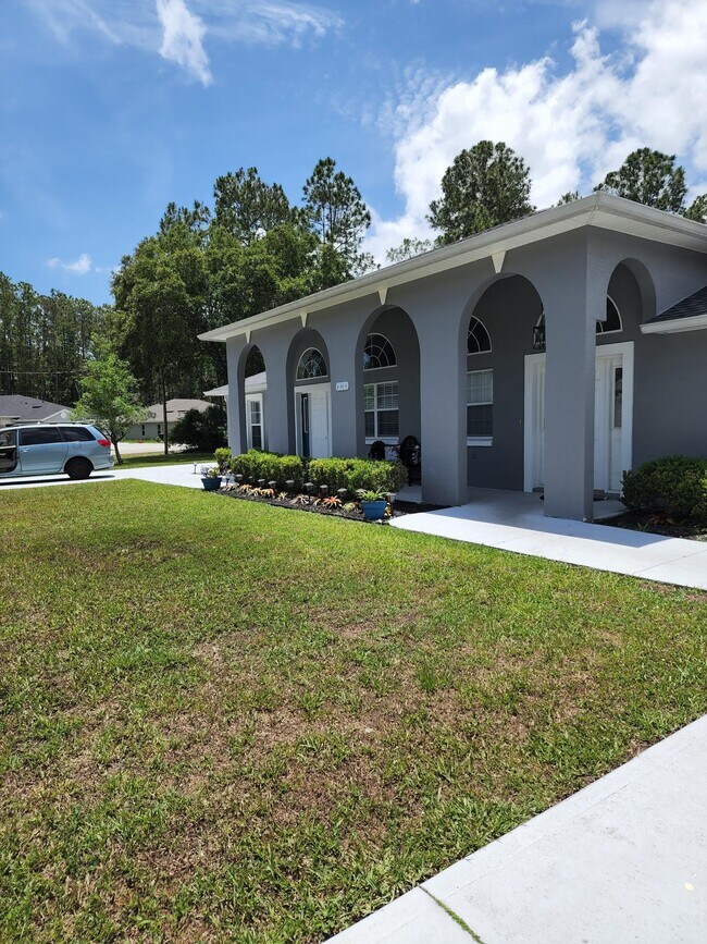 FRONT VIEW - 64 Pony Express Dr