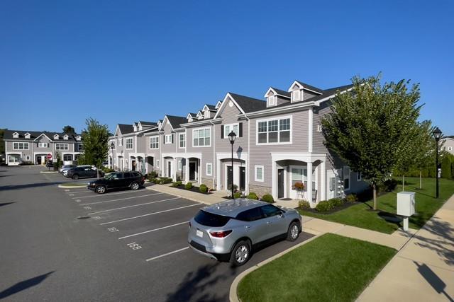 Building Photo - 135 Sutton Ct