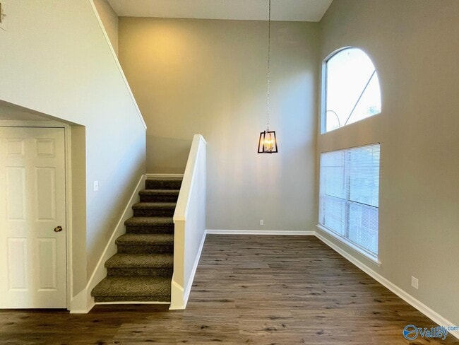 Building Photo - 1085 Stones Throw Dr NW