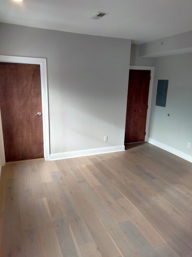 Building Photo - 47 Imlay St