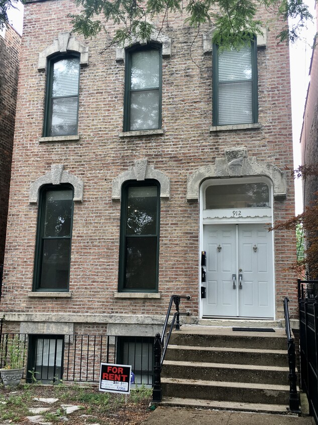 Foto principal - 912 S Leavitt St