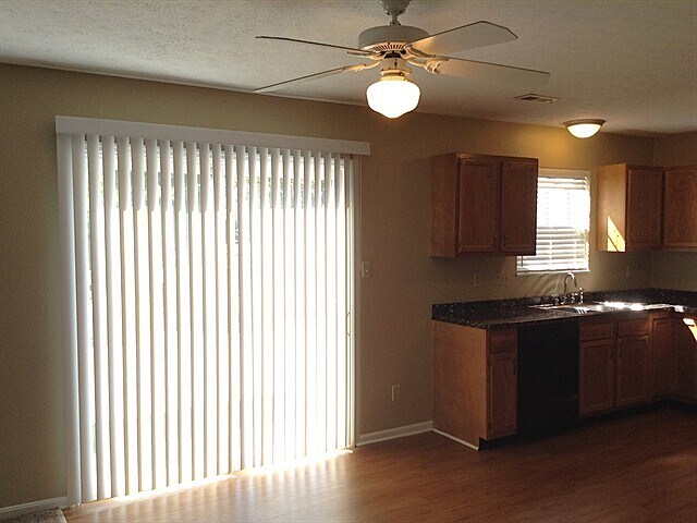 Foto del edificio - 6515 Calloway Ct