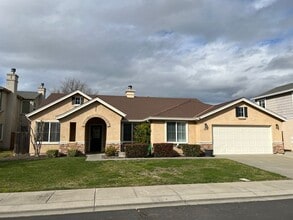 Building Photo - 167 Heritage Ct