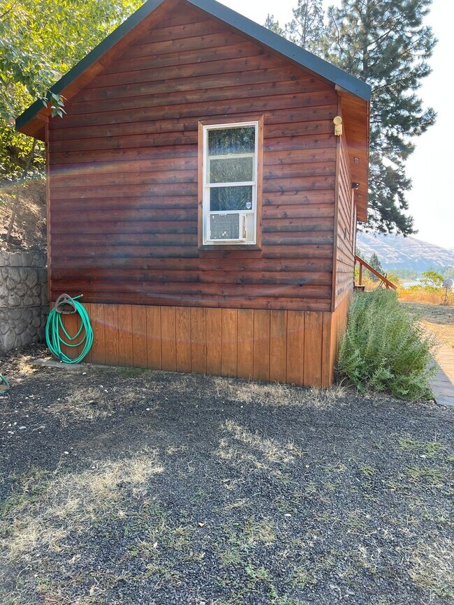 Foto del edificio - Short or long-term Furnished Private Cabin...