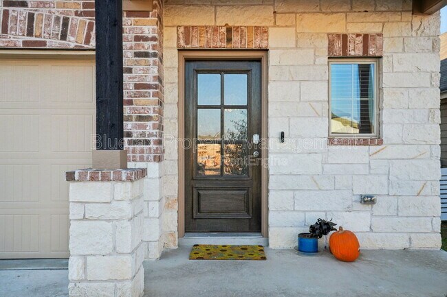 Foto del edificio - 13218 Chanute Field Dr