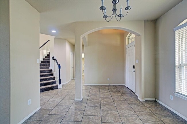 Building Photo - 21615 Champagne Dr W