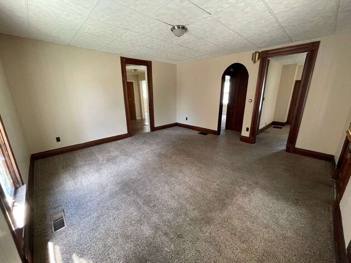 Primary Photo - 153 N. Pearl St.