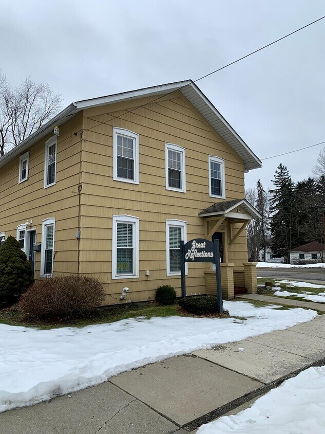 Primary Photo - 303 W Franklin St