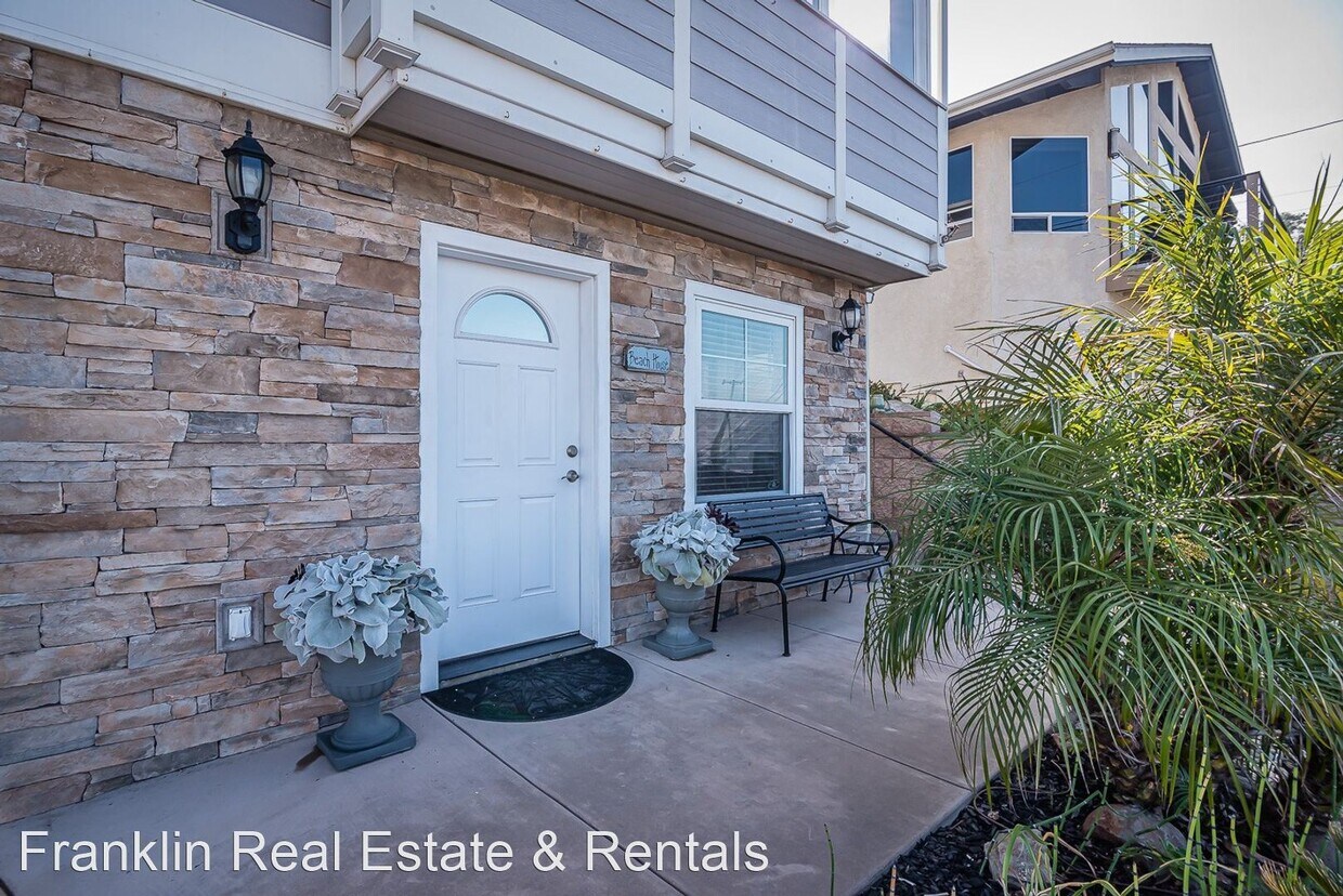 Studio, 1 bath House 2260 Laurel Avenue House for Rent in Morro