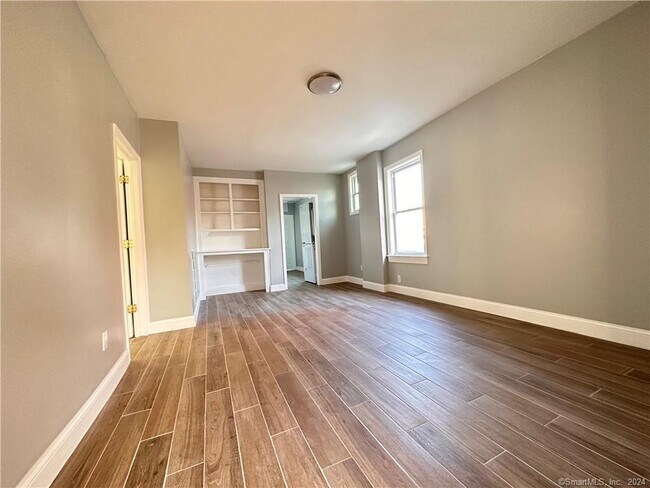 Foto del edificio - 34 Woodland Pl