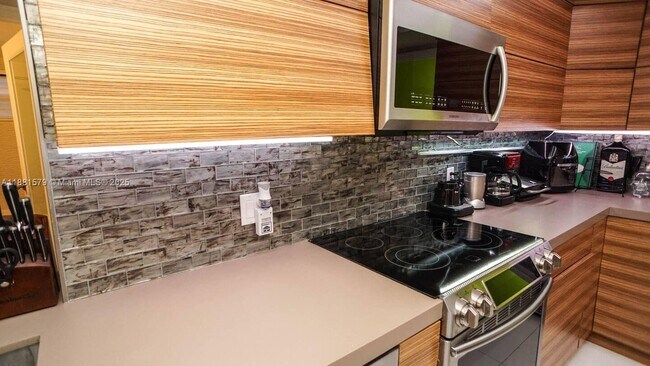 Foto del edificio - 785 SW 148th Ave