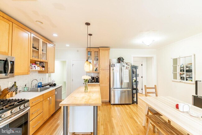 Foto del edificio - 3807 S St NW