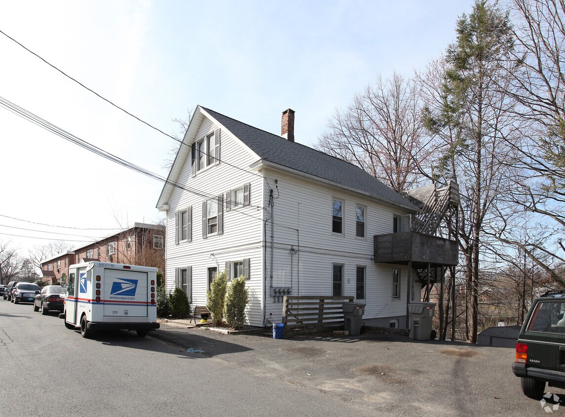 Building Photo - 38 Bingham St