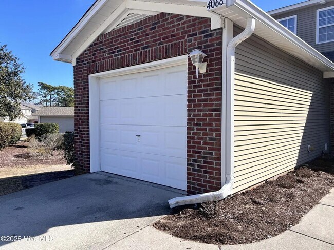 Foto del edificio - 3 Bedroom & 2.5 Bathroom Townhouse