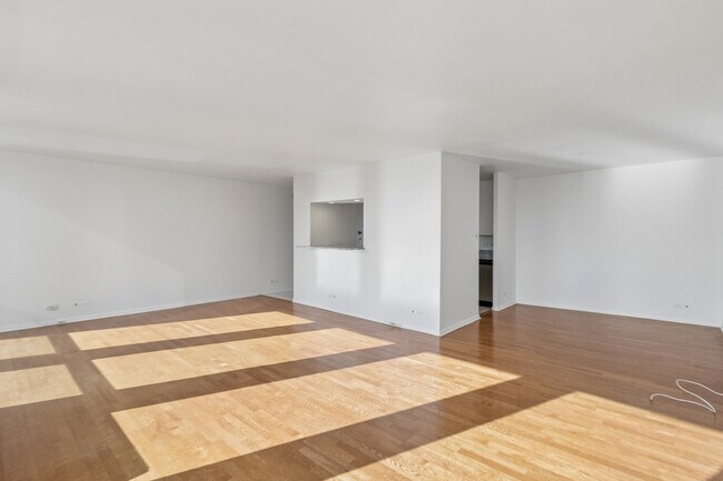 Foto del edificio - 111 E Chestnut St