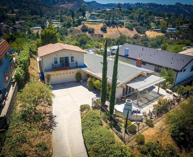 11318 Dona Lisa Dr, Studio City, CA 91604 House Rental in Studio City