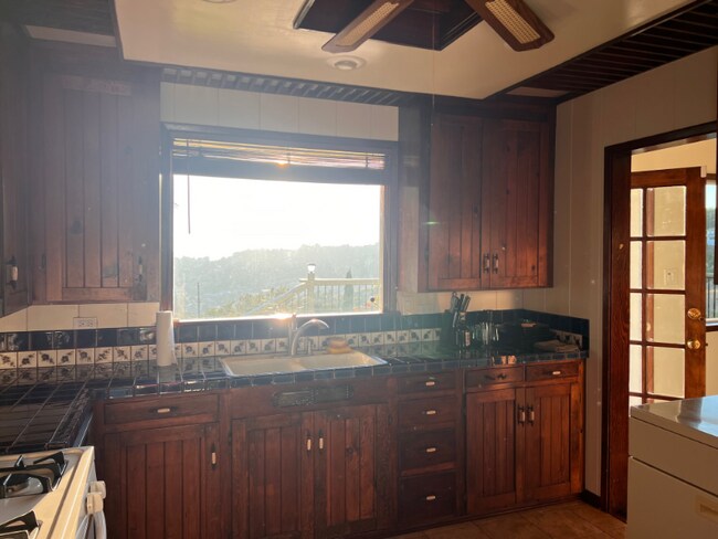 Foto del edificio - 1477 Montecito Dr