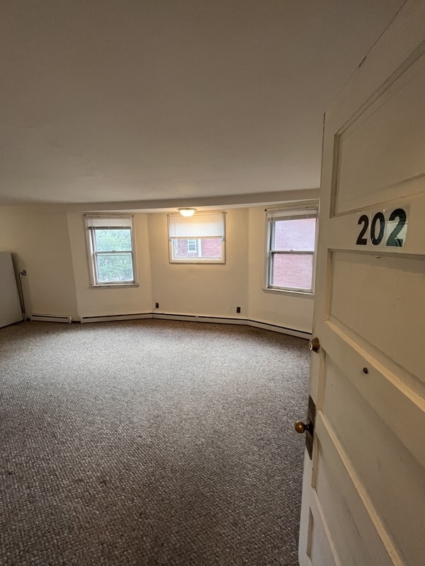 Building Photo - 125 E Gorham St