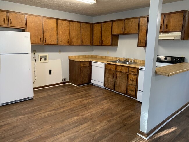 Building Photo - 112 Bayberry Ct
