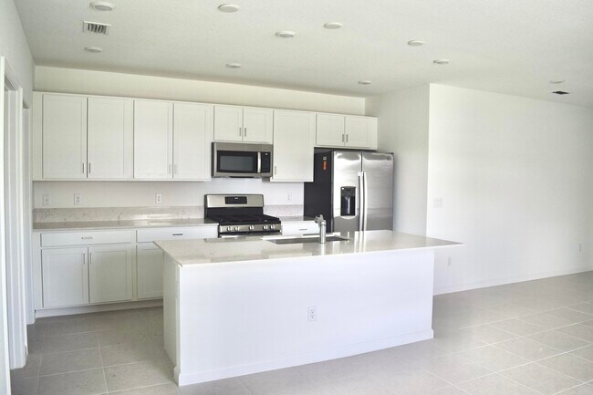 Building Photo - 6429 Leafmore Ln