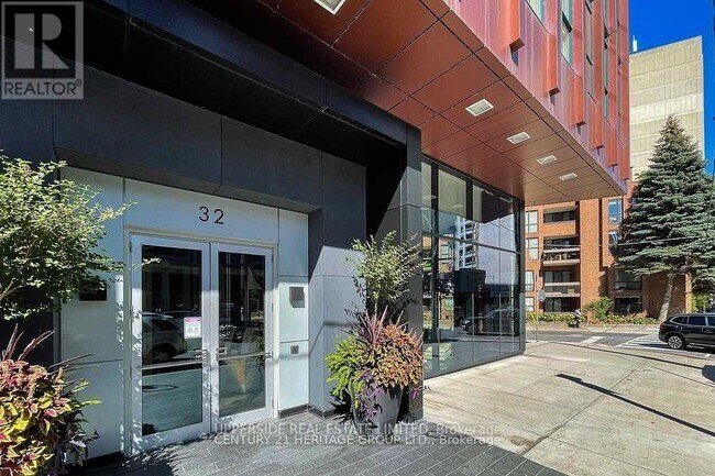 Building Photo - 32 Davenport Rd