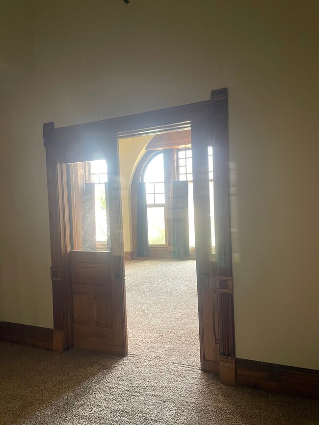 Functional pocket doors fir 1890 - 208 S Washington Sq