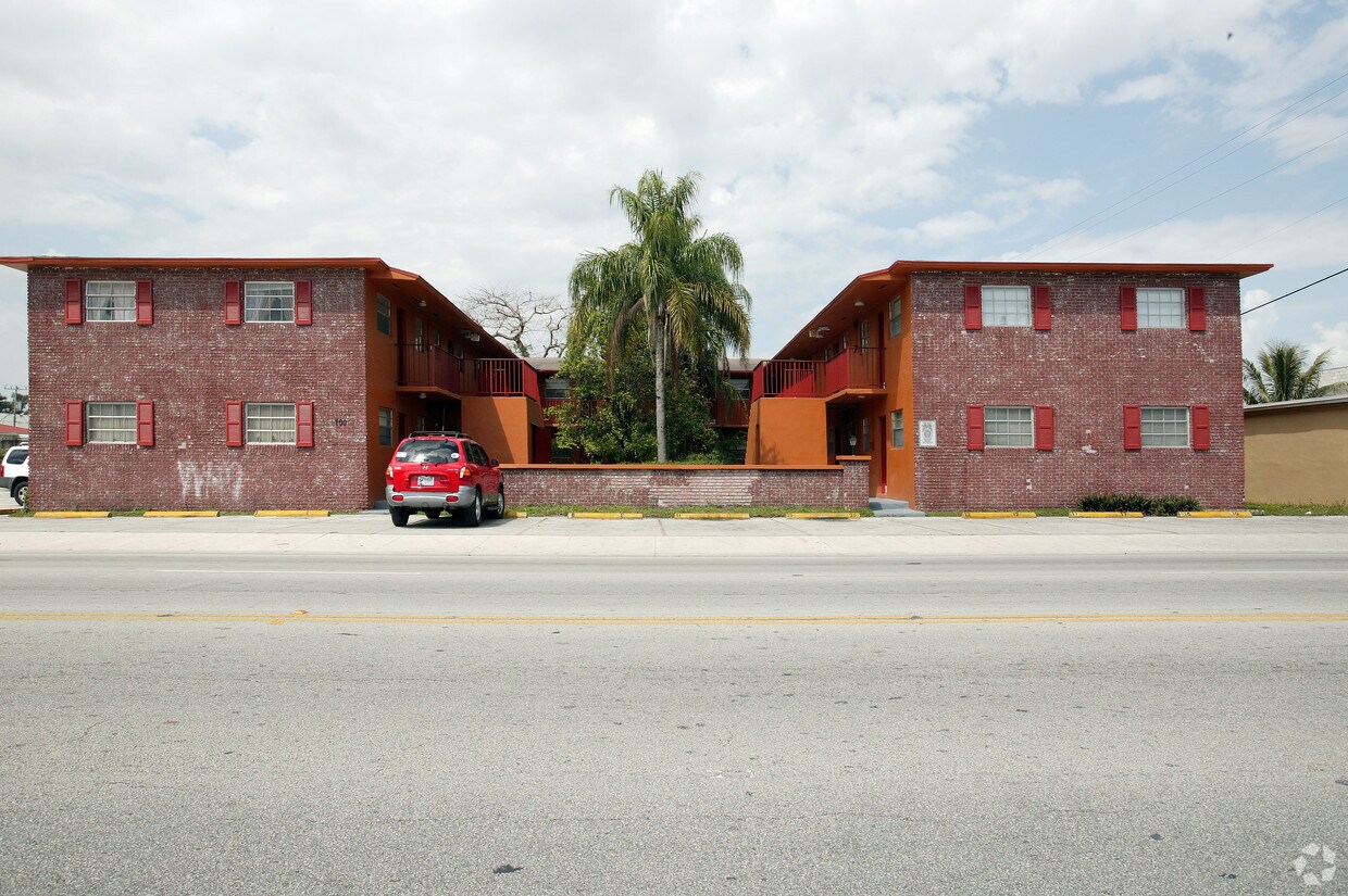 Foto del edificio - 700-720 E 4th Ave